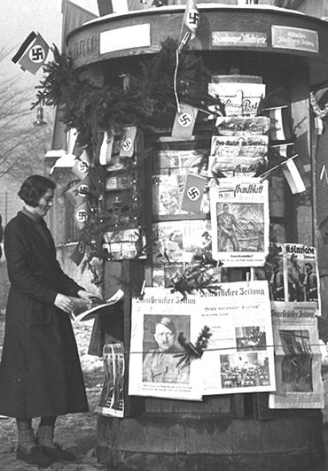 Nach der Machtübernahme des Saargebiets durch die Nationalsozialisten 1935 wurde auch die Saarbrücker Zeitung gleichgeschaltet, Foto: Fritz Mittelstaedt (c)Stadtarchiv Saarbrücken, NL M