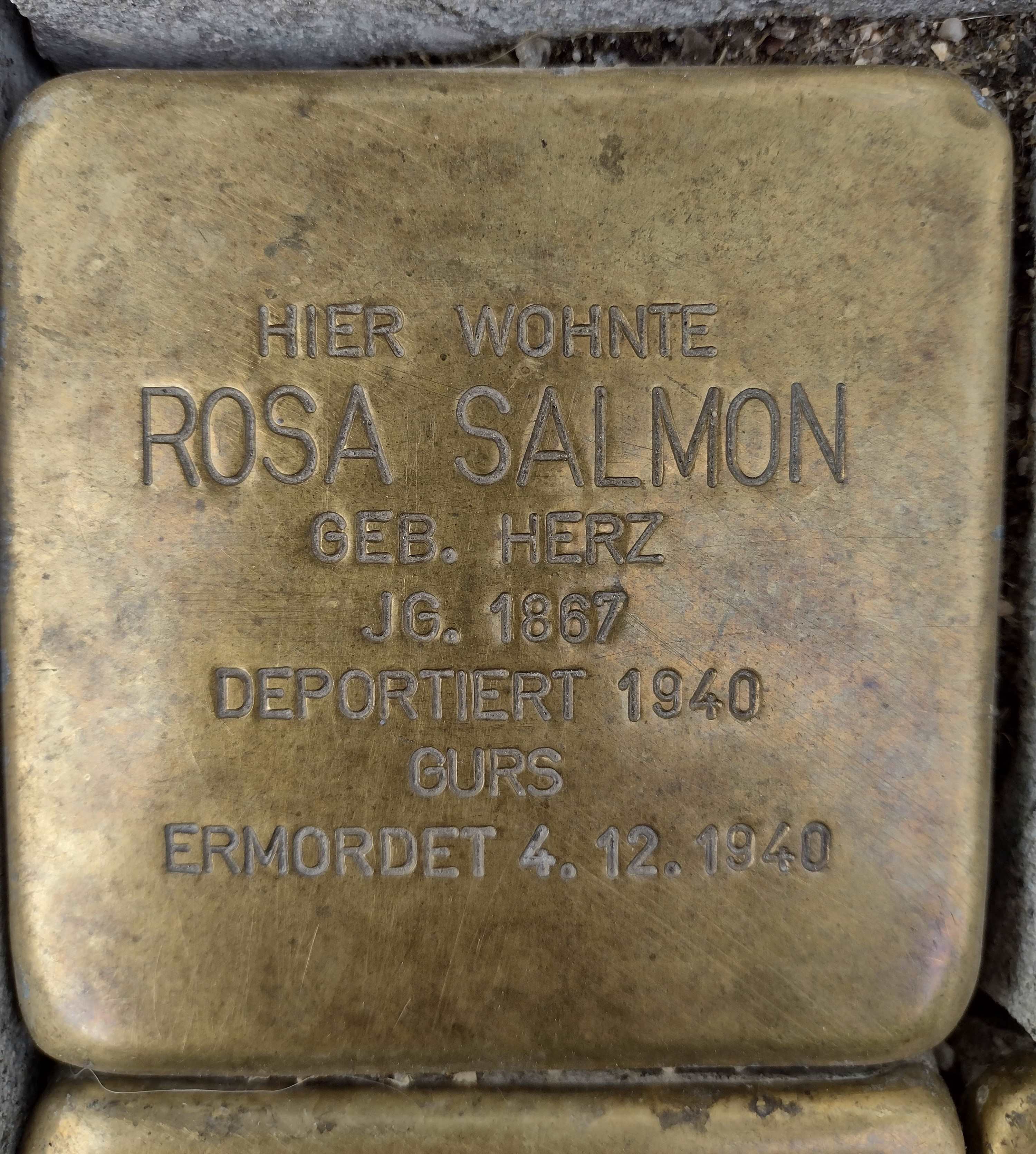 Stolperstein für Rosa Salmon in der Eisenbahnstraße 6, Foto: Matthias Pöhler